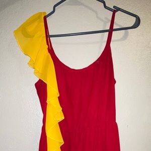 Short garnet and gold dress